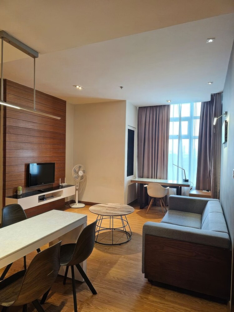 Dua Sentral Residential Apartments Tower