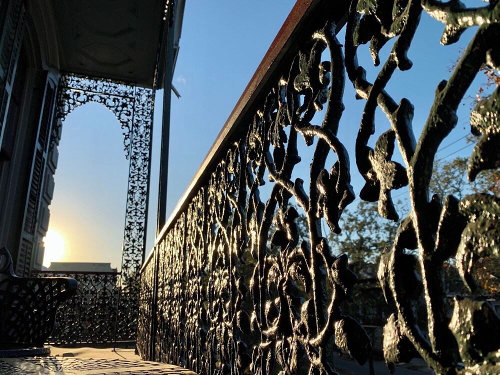 French Quarter Lanaux Mansion B & B
