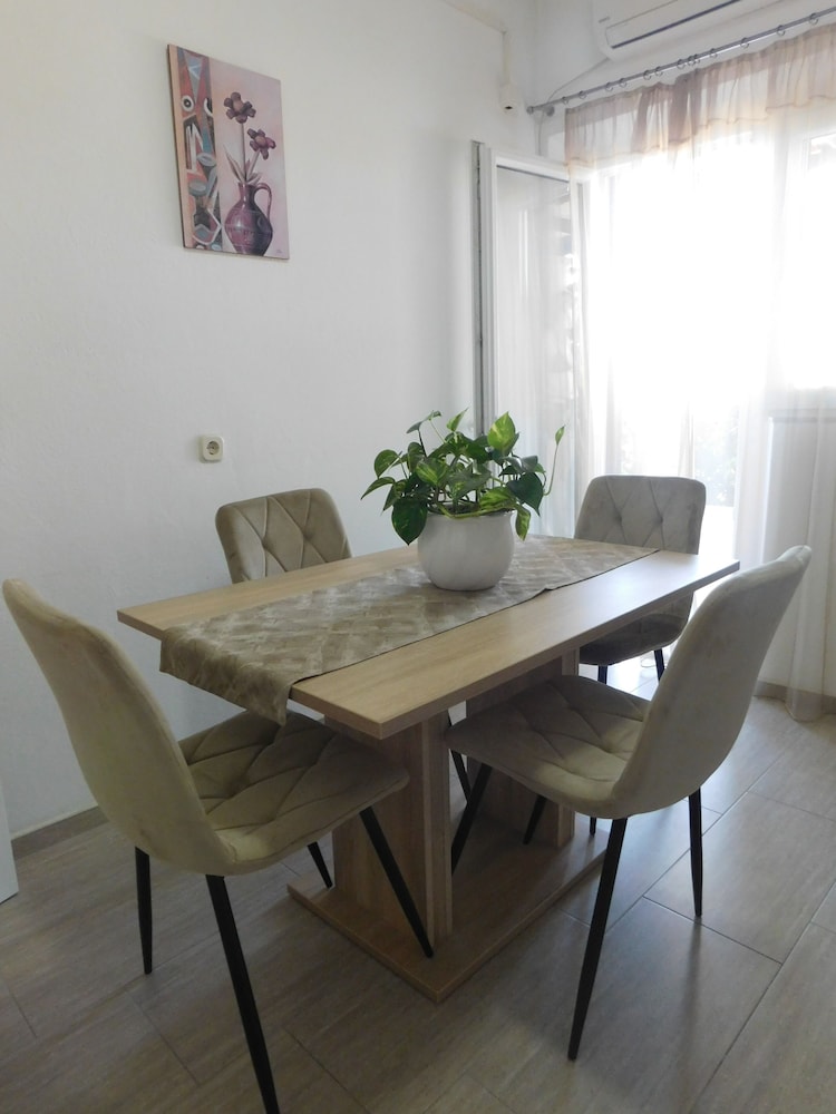 Island Bonaca Apartments