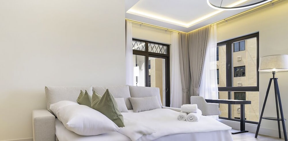 LUX Burj Khalifa View Downtown Suite