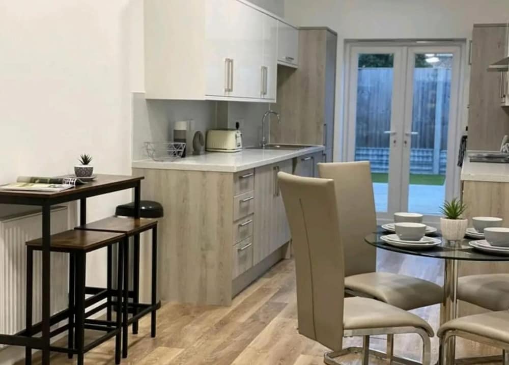 Tanzanite in Cambridge view 5