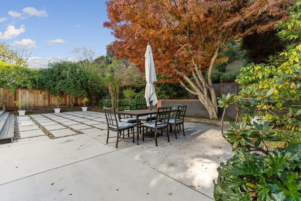 @ Marbella Lane - 3BR W/sweeping Views of Bay Area