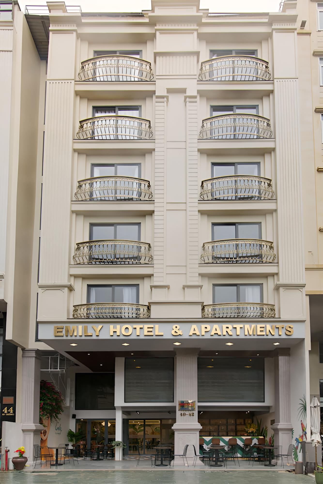 Emily Hotel & Apartments