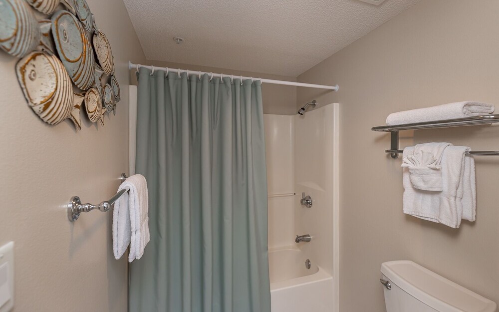 Phoenix X 609 3 Bedroom Condo