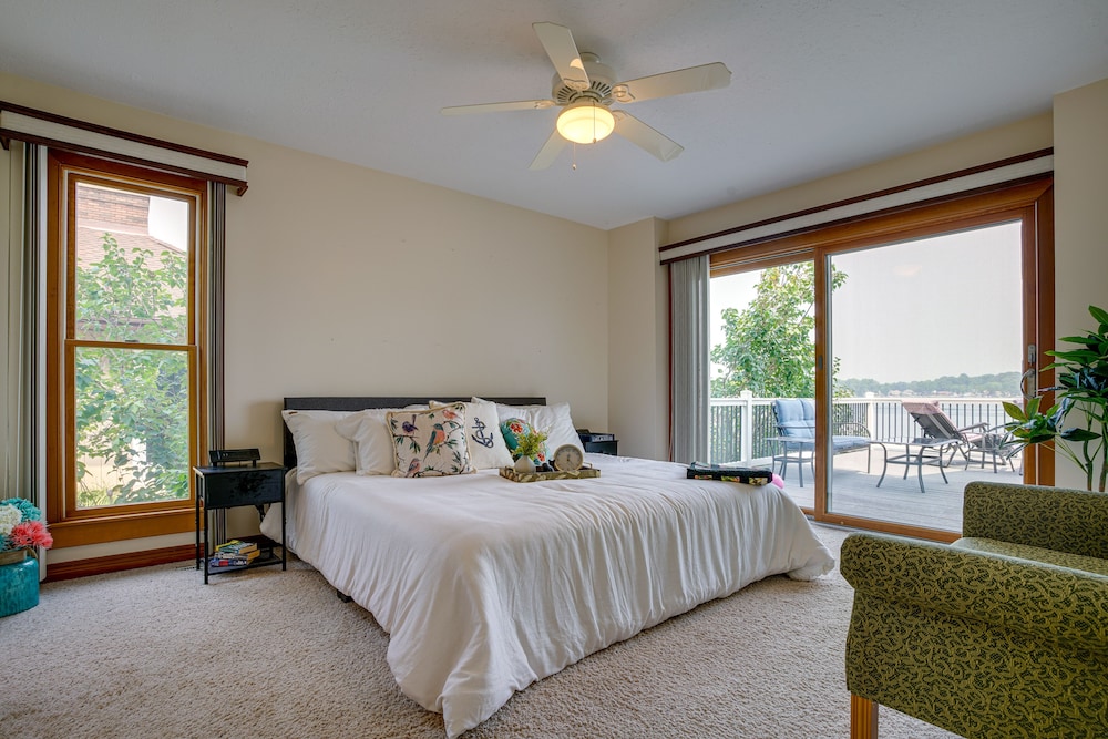 Lakefront Syracuse Home w/ Deck & Private Dock! view 4