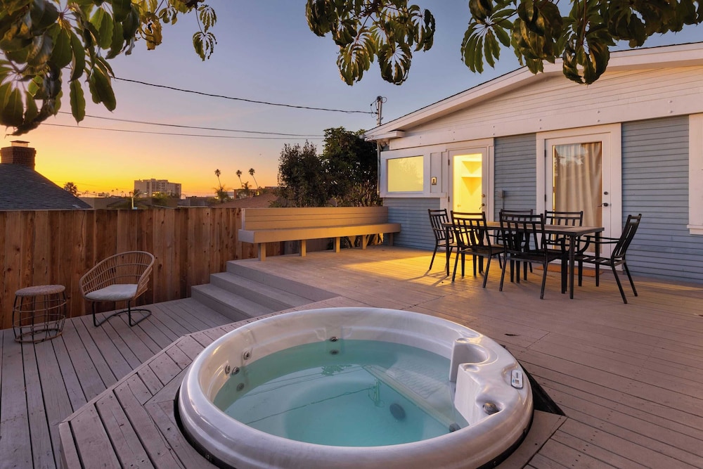 Cliff View by Avantstay Hot Tub + Fire Pit 1 Block From Downtown La Jolla