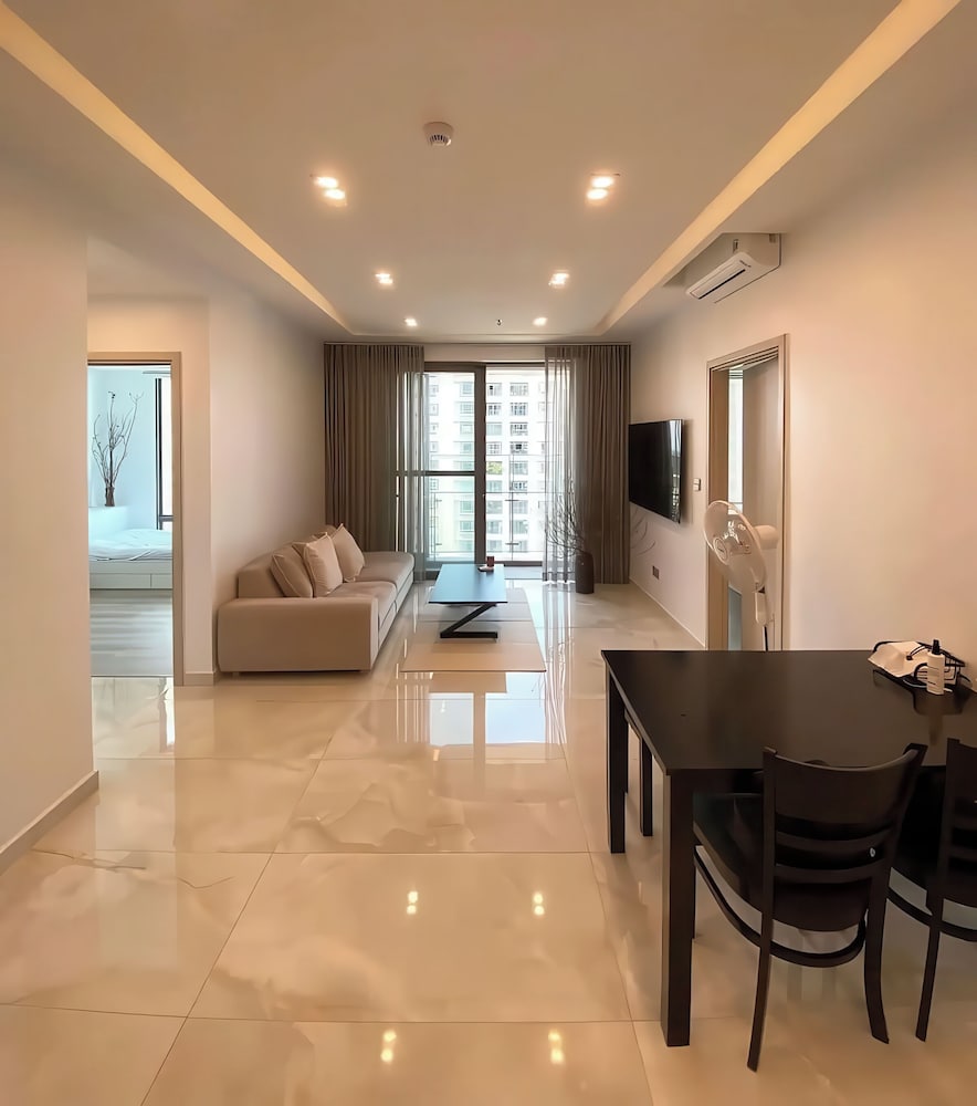 The Antonia Apartments - Korea Town D7