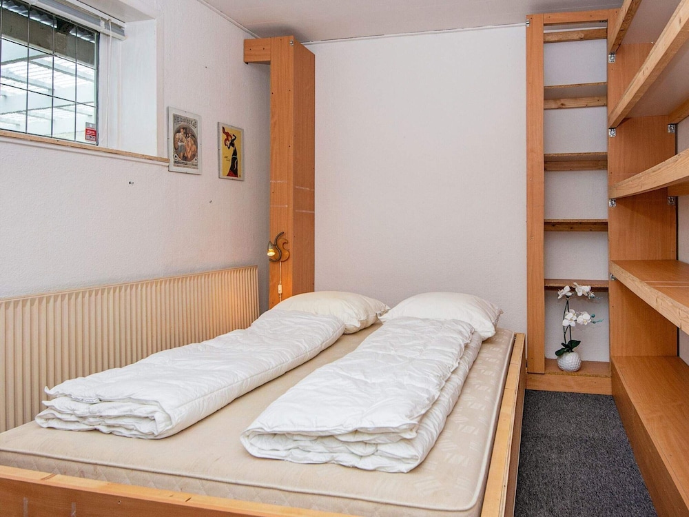 9 Person Holiday Home in Hojer view 2