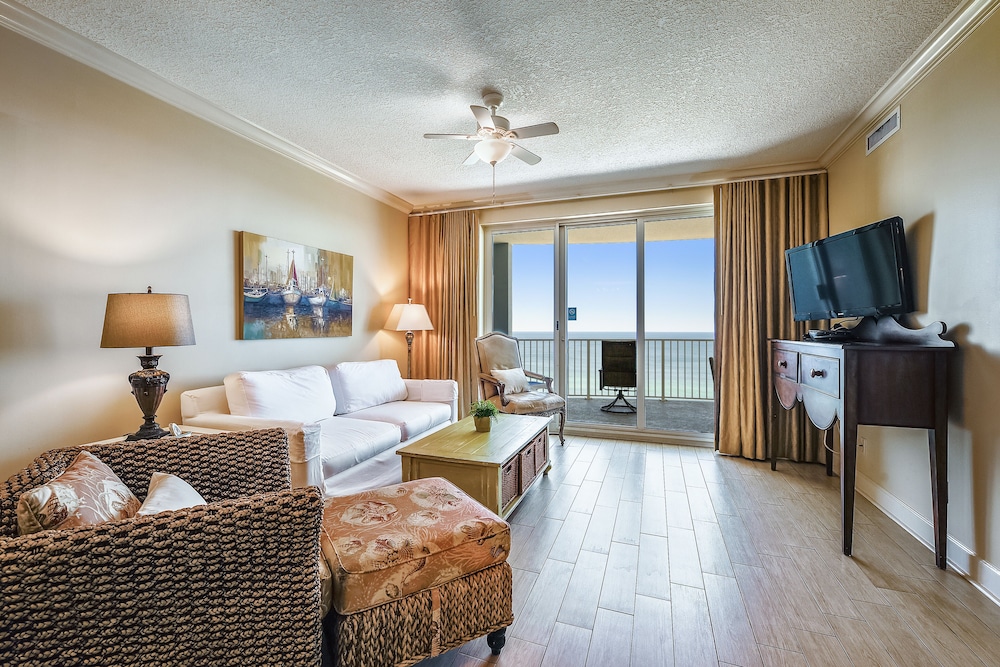 Twin Palms by Book That Condo