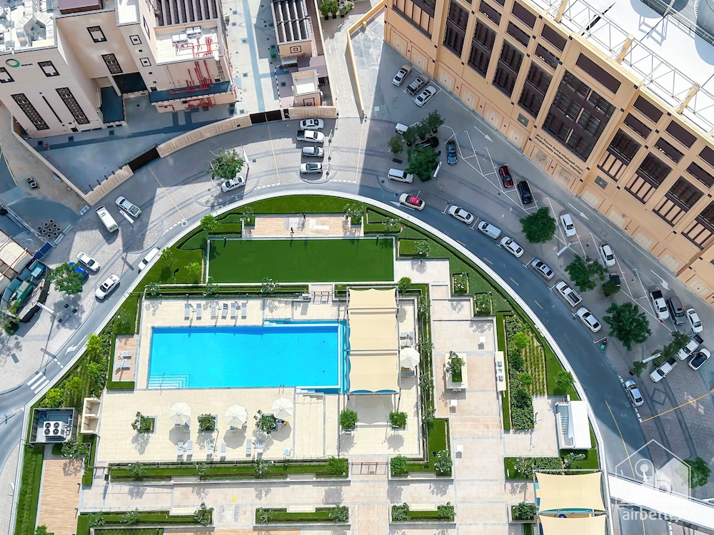 Luxurious 2B Apartment at Burj Crown Downtown