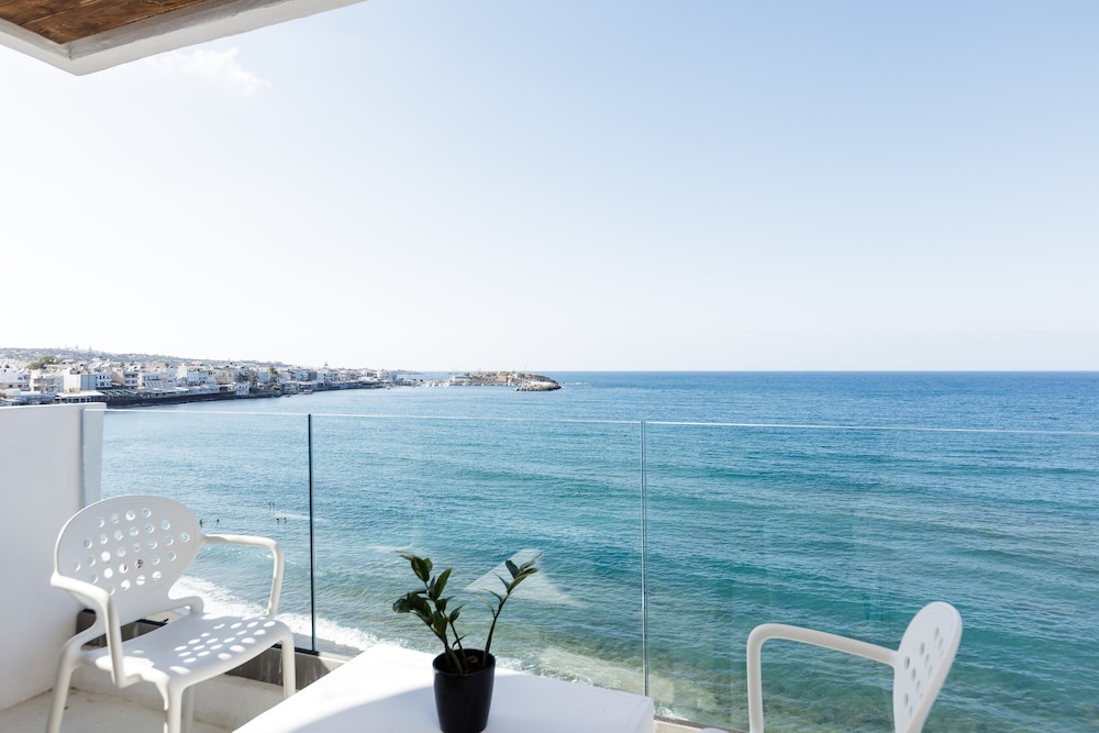 Kahlua Sea View Suites - Adults Only