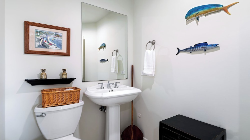 Updated Townhome Ocean View Private BBQ & Lanai - Vrkcv