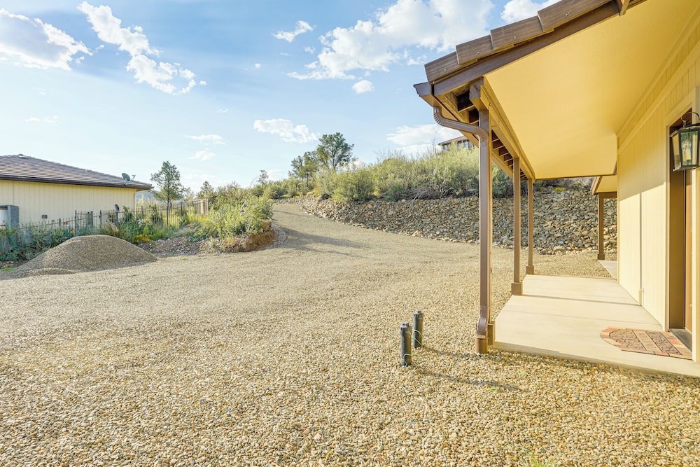 Prescott Home Close to Hiking & Medical Centers!