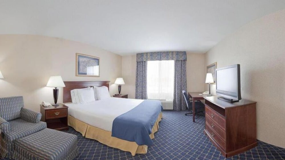 Farmington Vacations - Holiday Inn Express Suites Farmington, an IHG Hotel - Property Image 28