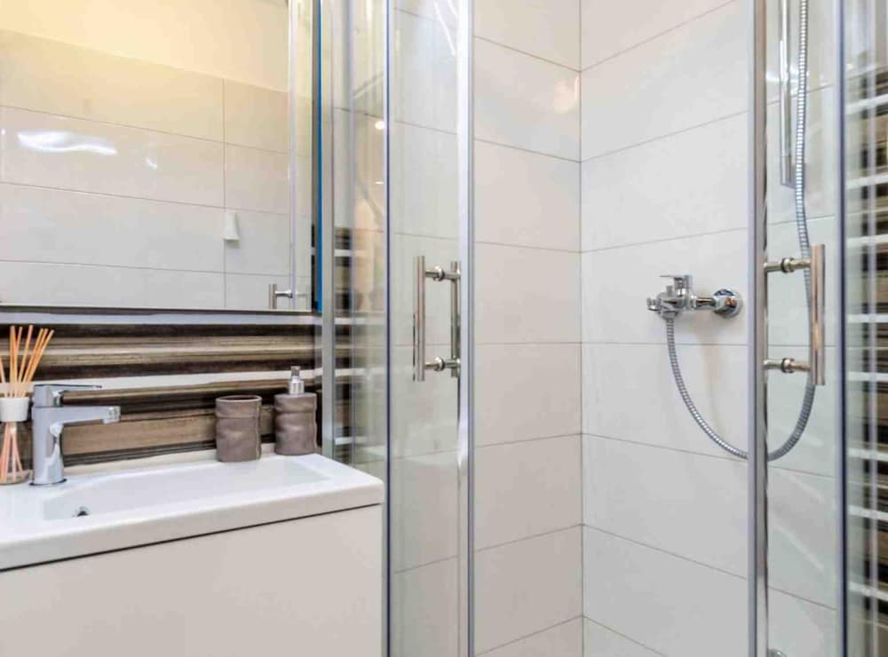 Modern Comfort With Shared Pool & Lush Green Surroundings in Kastav