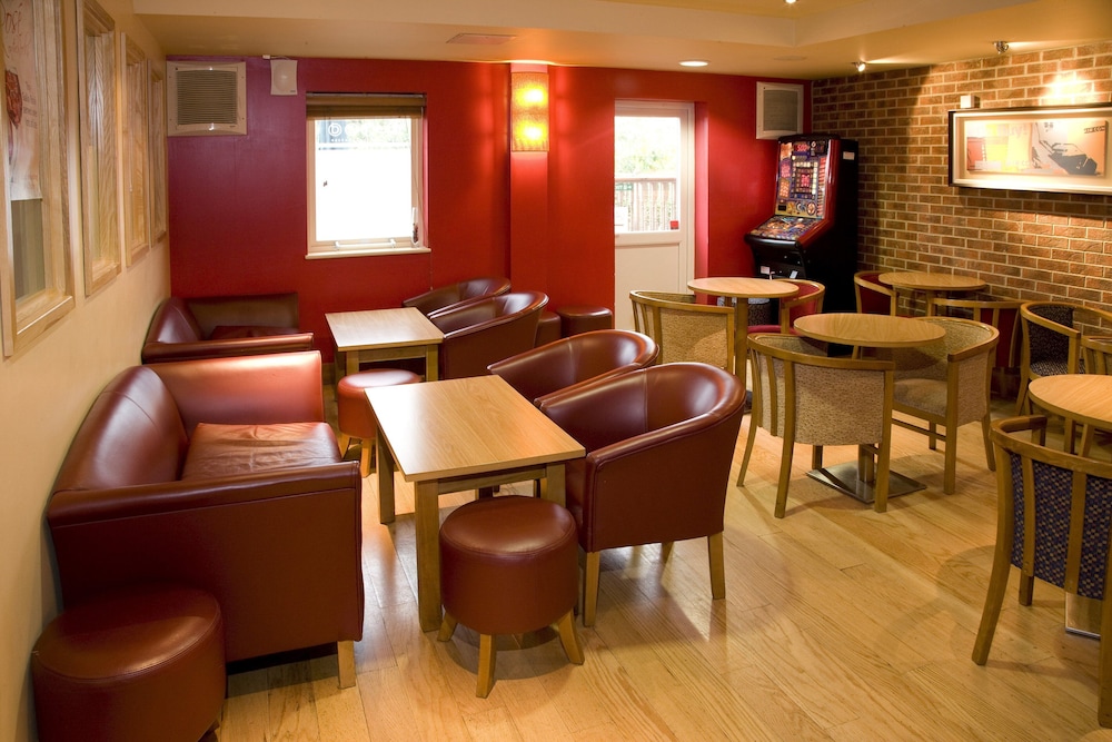 Premier Inn Heathrow Airport - M4/J4