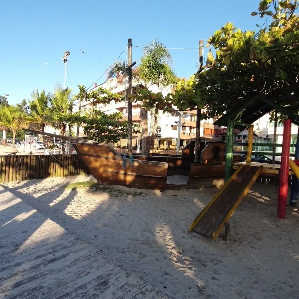 Apê a 150m da praia de Canasvieiras