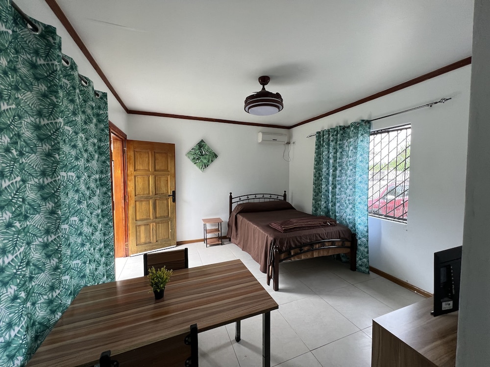 Pasifika Guesthouse - Image 2