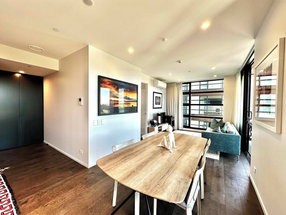 1BR with Balcony Close to Ferry by Zodiak Stays