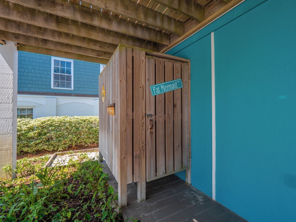 The Water Bear by Topsail Realty