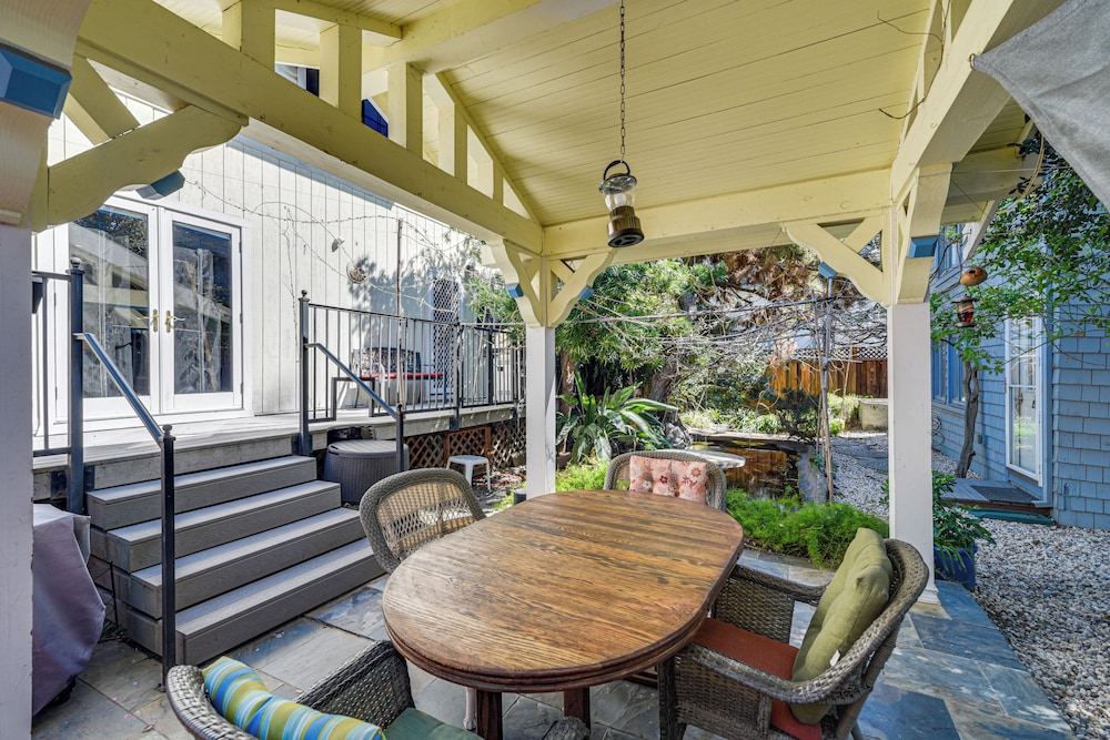 6 Blocks to Sjsu: Cozy Bungalow w/ Deck & Koi Pond