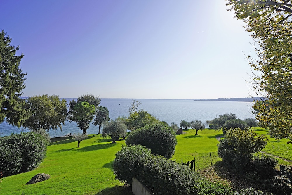 Il Melagrano A12 by Wonderful Italy