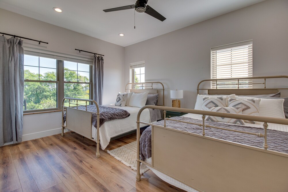 Idyllic Williamstown Retreat w/ Hot Tub & Pool! view 3