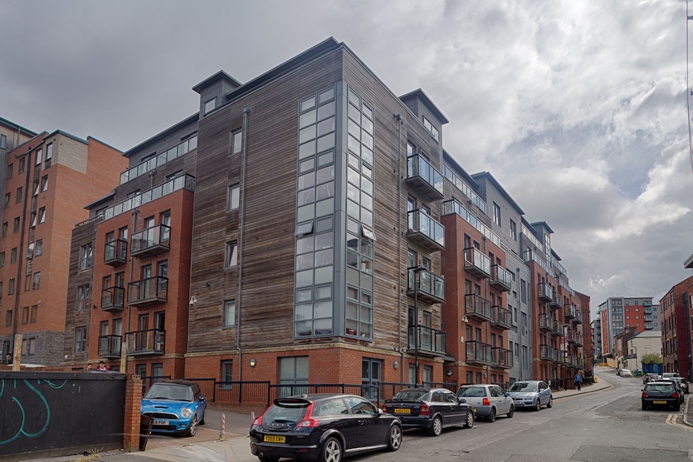 En Suite Rooms & Apartments SHEFFIELD view 5