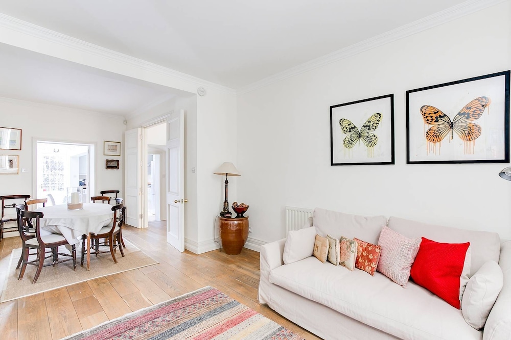 Cadogan Street III by Onefinestay