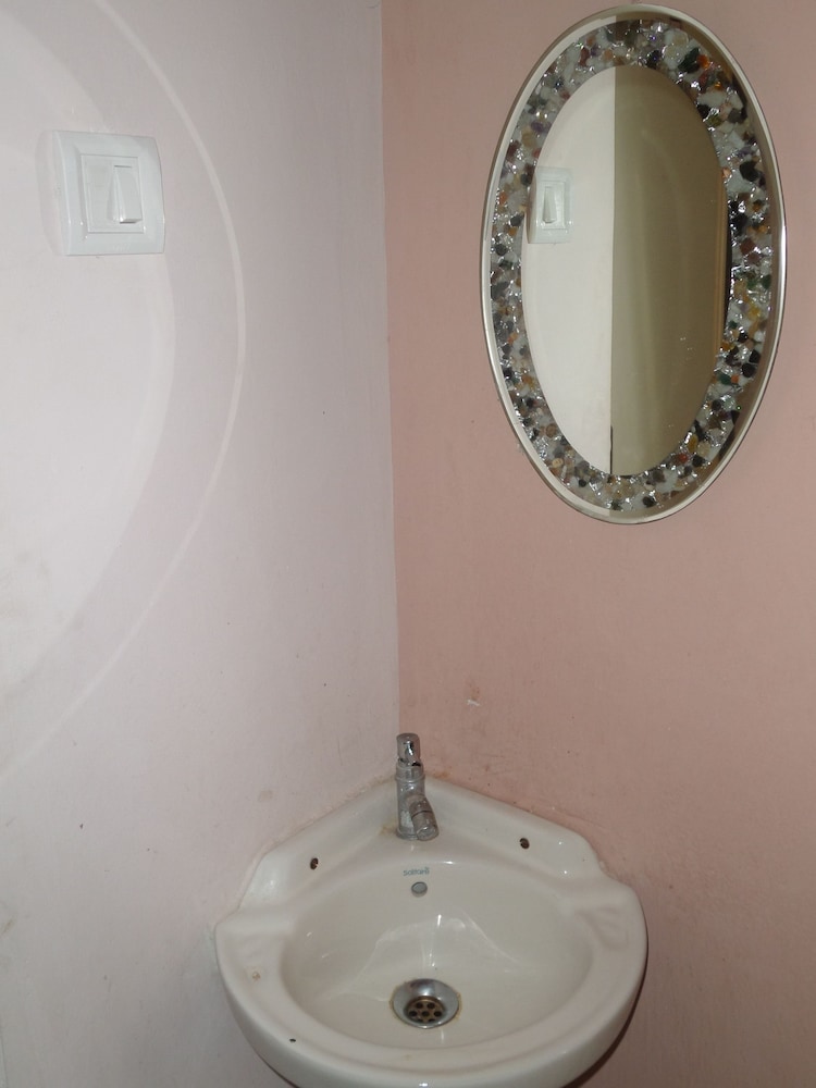 Hotel Ladli Lodging