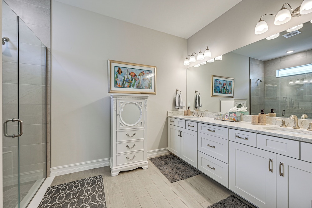 Pet-friendly Naples Home w/ Resort-style Pool