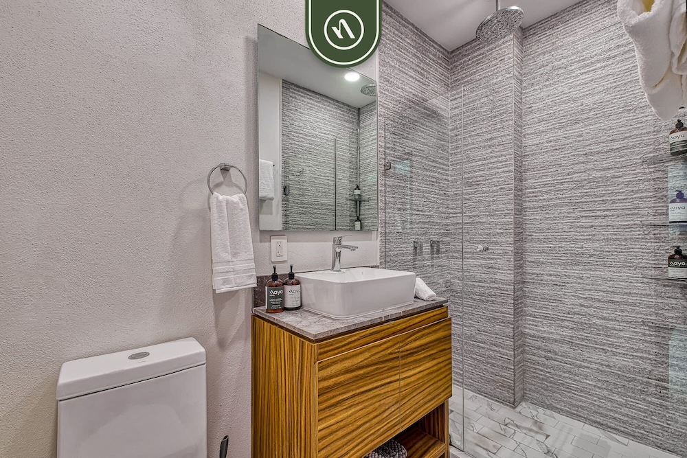 2BR Condo With Private Balcony - Padel Court