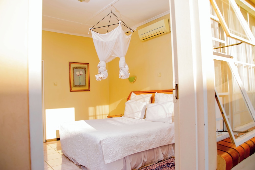 Mosi-O-Tunya Executive Lodge