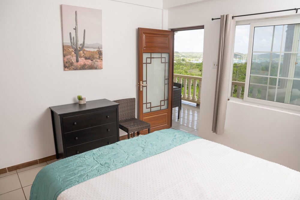 Christophers Apartments