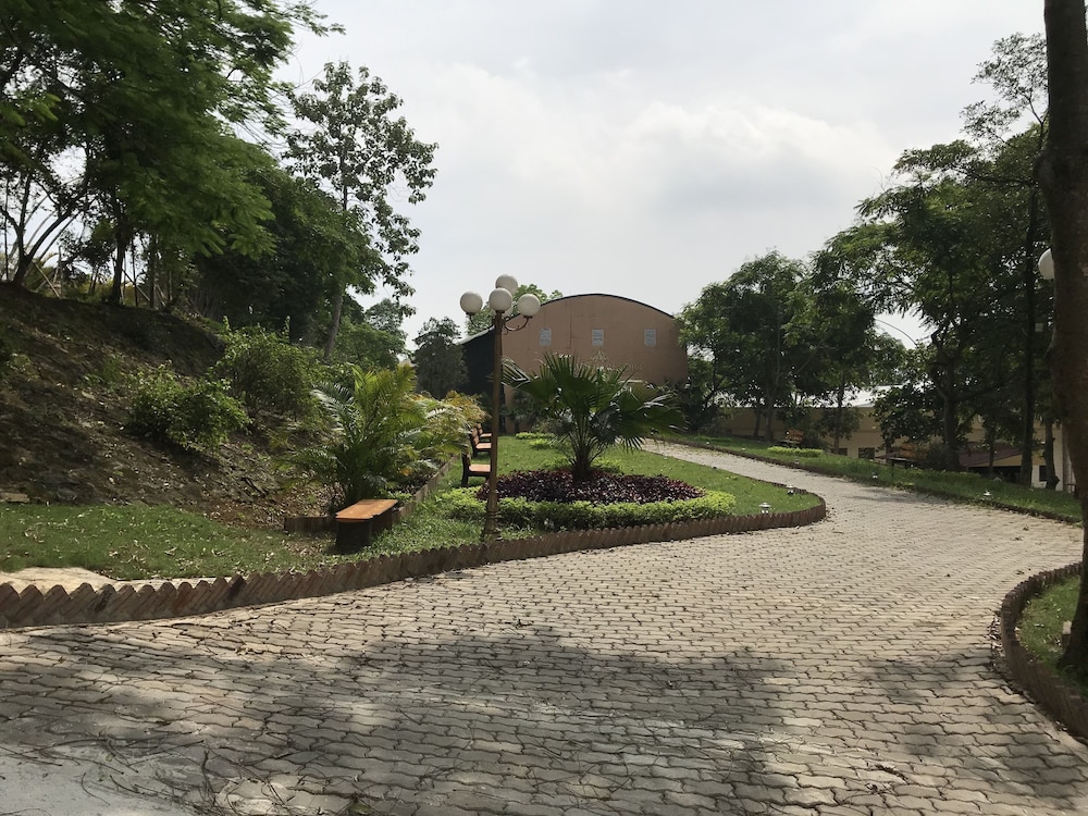 Paragon Resort