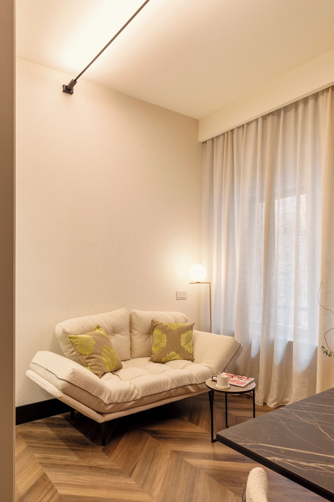 LUMERA STAY - Brera