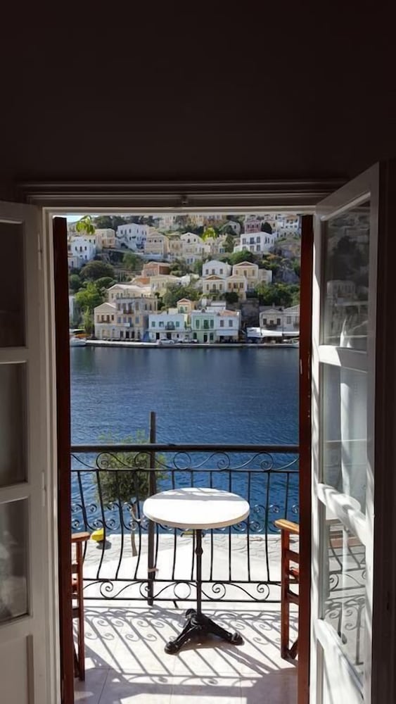 Symi Port View Apartment
