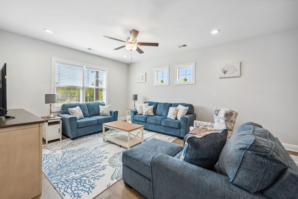 Stunning Newly Built Property In Litchfield Landing. 4 Bedroom Home by Peace Vacations view 4