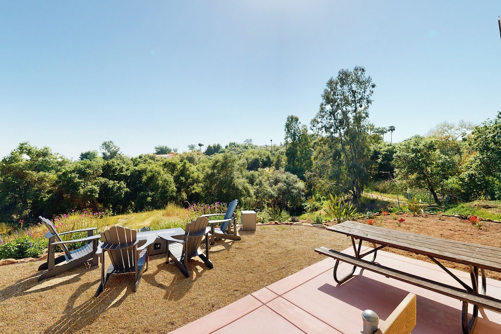Two Dog-friendly Home, Close to Wine Country
