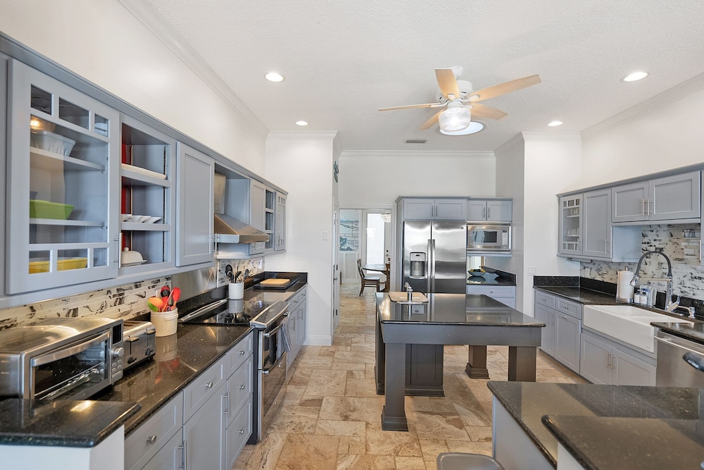 Waterfront Home w Patio Heated Pool Dock Beach