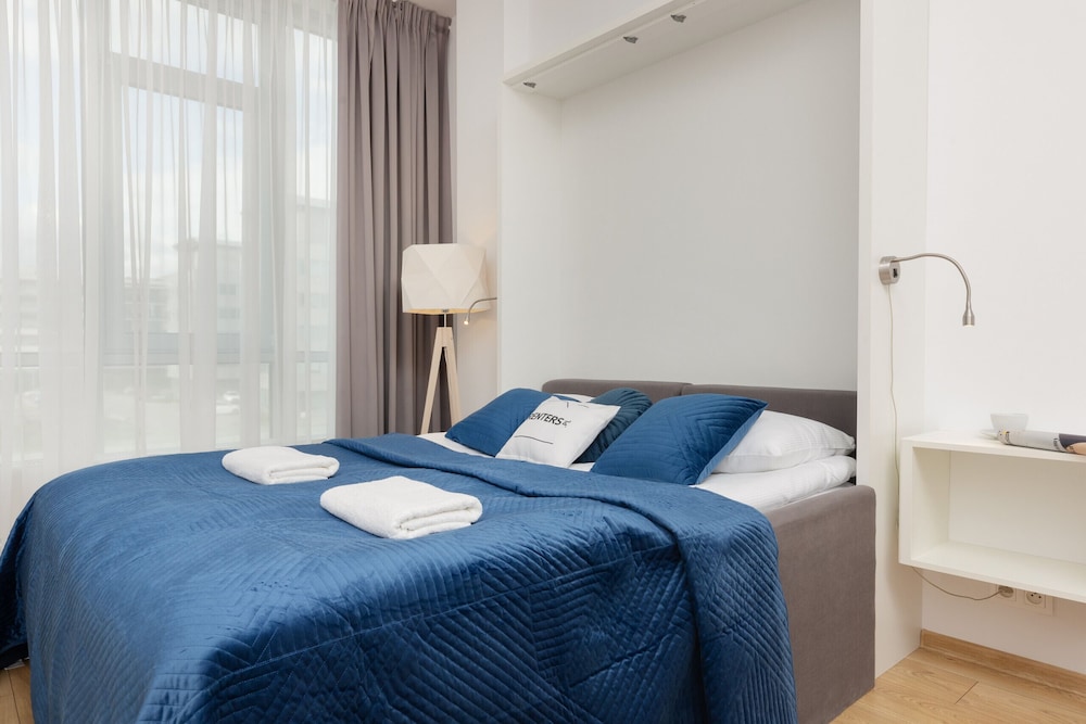 Studios 216 Jerozolimskie Ave by Renters view 5