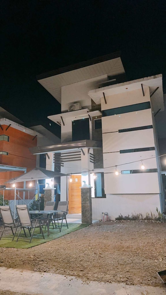 2 Storey Family House in Casa Verde Mati City