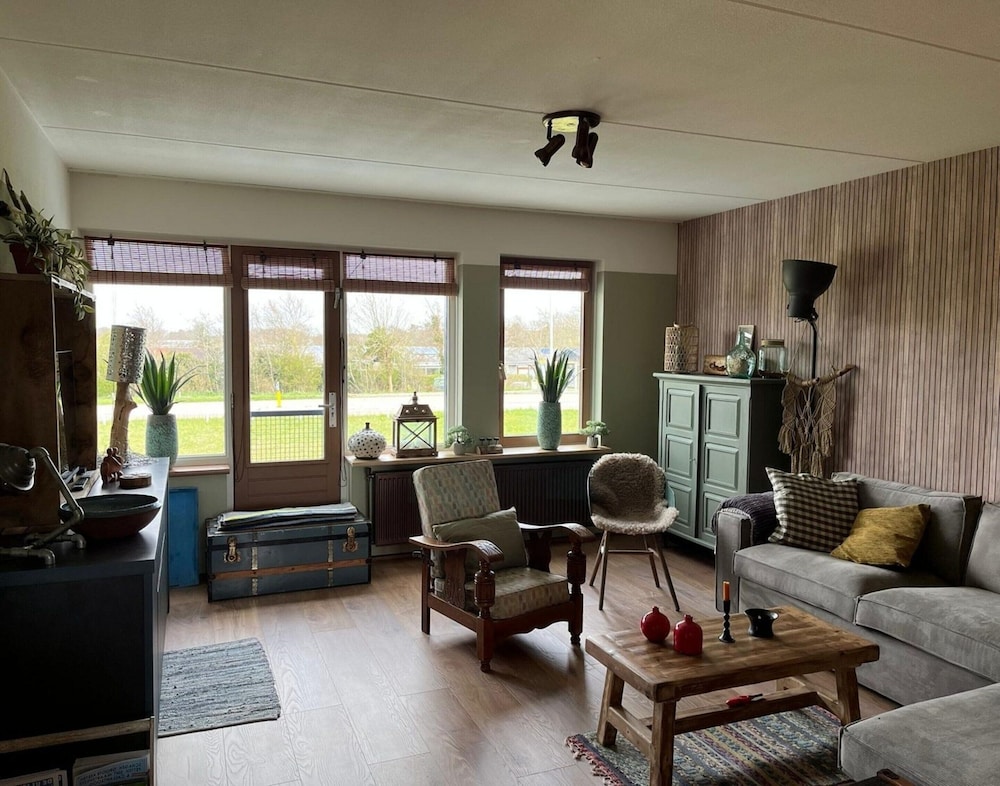 Spacious Apartment in Maartenszee Dune