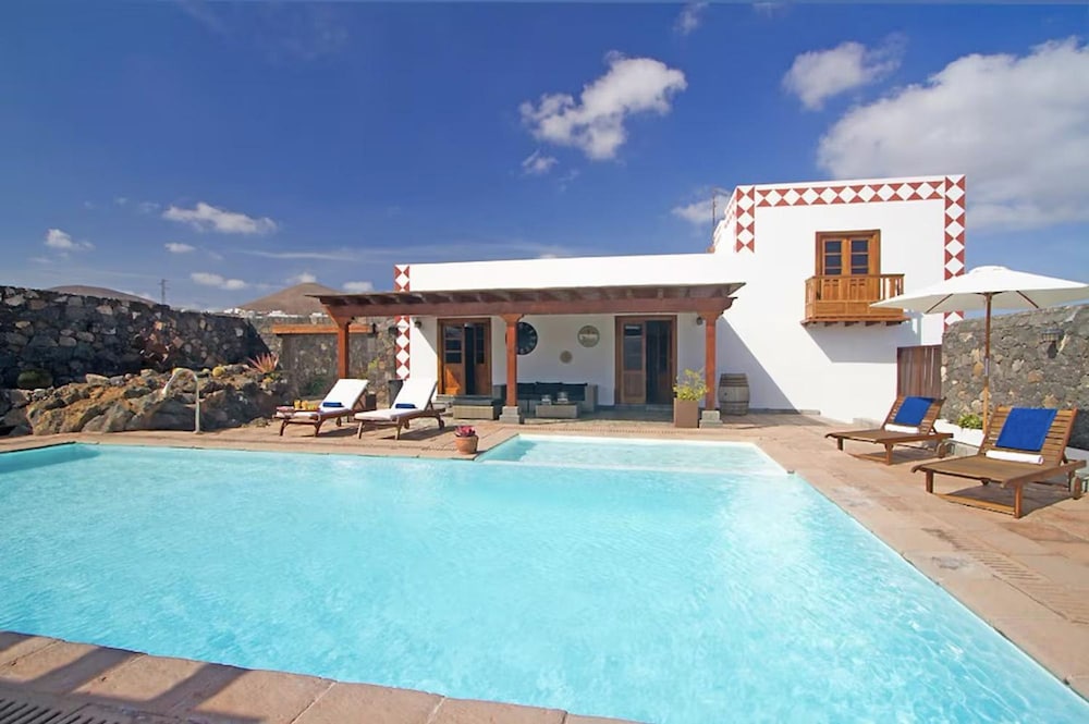 Casa Rural Hero With 5 Bedrooms and 4 Bathrooms