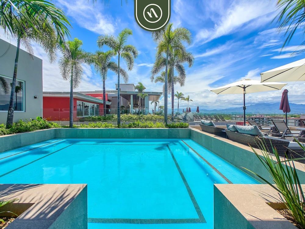 2BR Penthouse in Nuevo Vallarta - Terrace - Pool