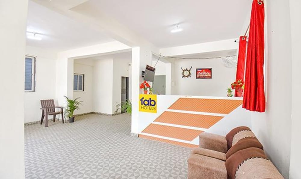 FabHotel Silver 9