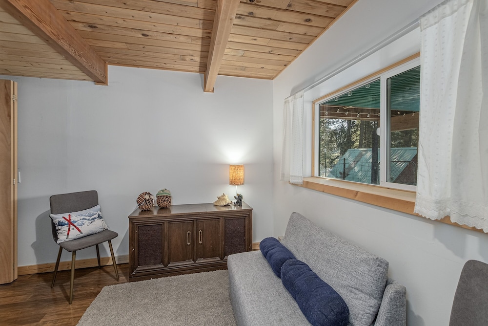 Riverhouse 3 Bedroom Home