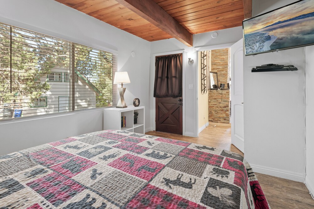 Redwood Elegance