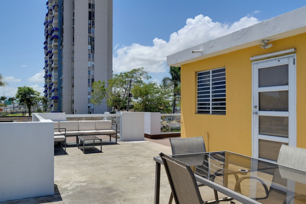 Private Heated Pool: Walk to Isla Verde Beach - Property Image 40