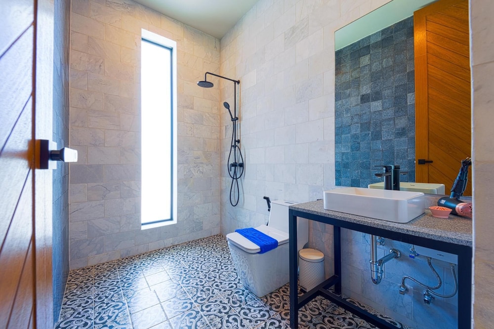 Luxury Large 3 Bedroom Pool Villa (KH-C5)